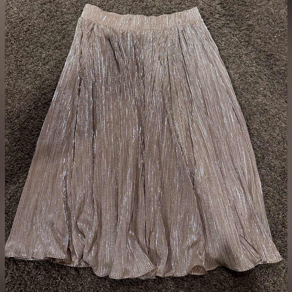 Gorgeous Gold New York and Co Pleated Midi Skirt Size S